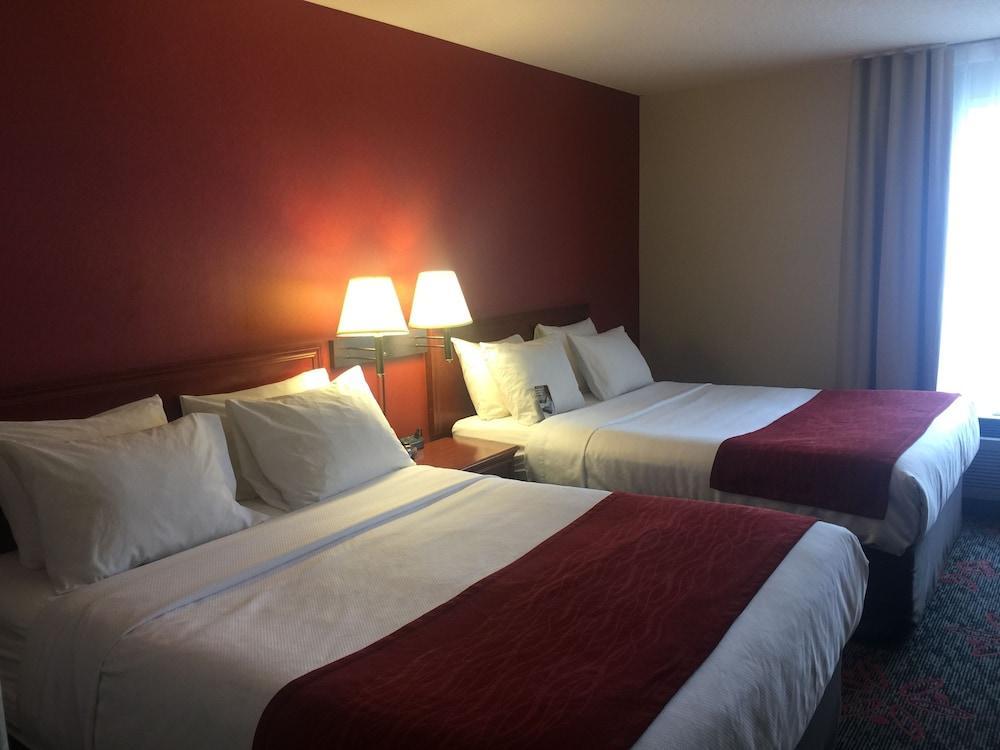 Comfort Inn & Suites University YYC Exterior foto
