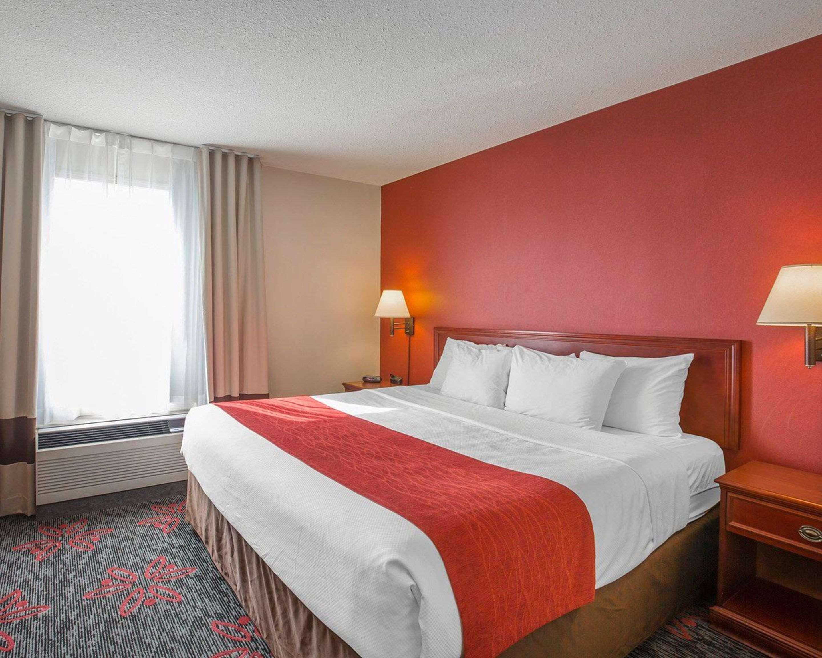 Comfort Inn & Suites University YYC Exterior foto