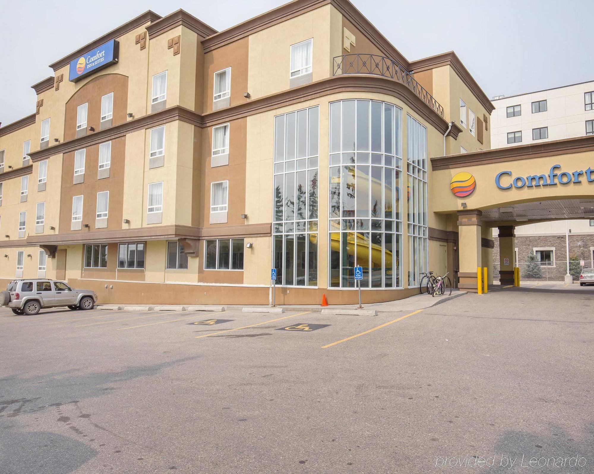 Comfort Inn & Suites University YYC Exterior foto